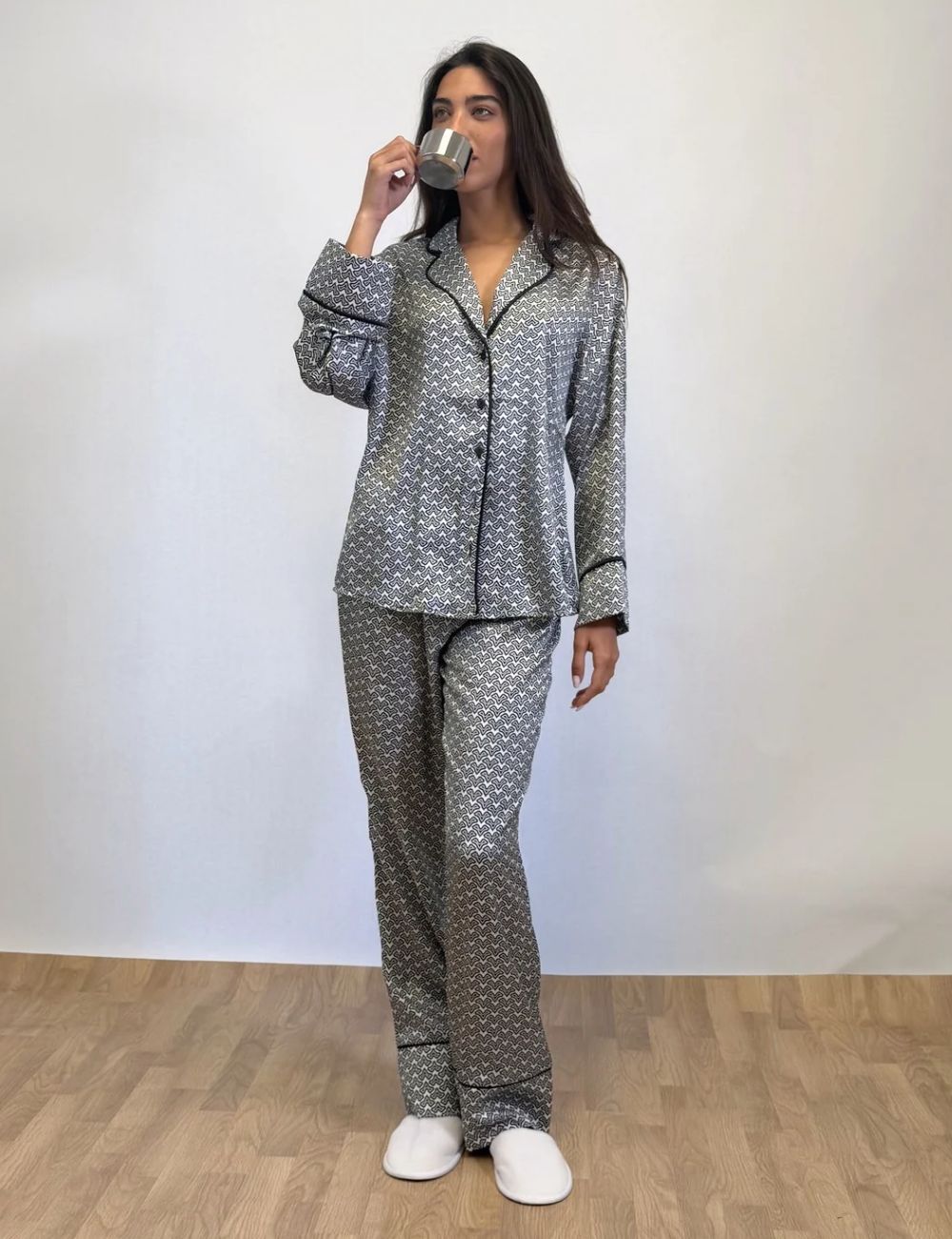 Black Wave Pyjama Set